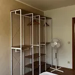 3-zimmer Ferienunterkunft Inkl Parkplatz Und Balkon, Mit Naehe Zum * Рюдерсдорф