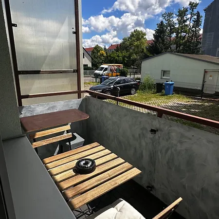 3-zimmer Ferienunterkunft Inkl Parkplatz Und Balkon, Mit Naehe Zum Апартаменты *