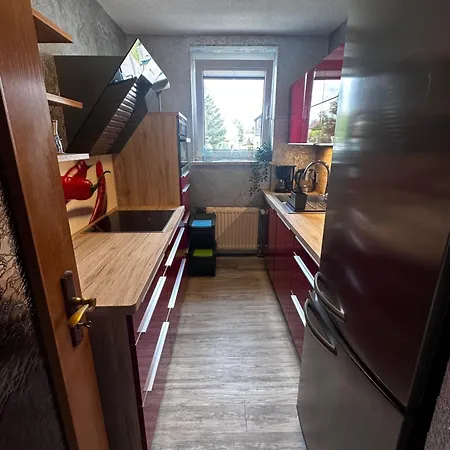 3-zimmer Ferienunterkunft Inkl Parkplatz Und Balkon, Mit Naehe Zum Apartament