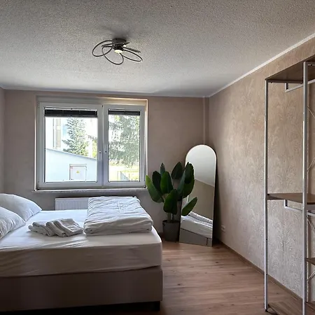 3-zimmer Ferienunterkunft Inkl Parkplatz Und Balkon, Mit Naehe Zum Διαμέρισμα