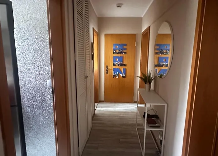 Lägenhet 3-zimmer Ferienunterkunft Inkl Parkplatz Und Balkon, Mit Naehe Zum Rudersdorf