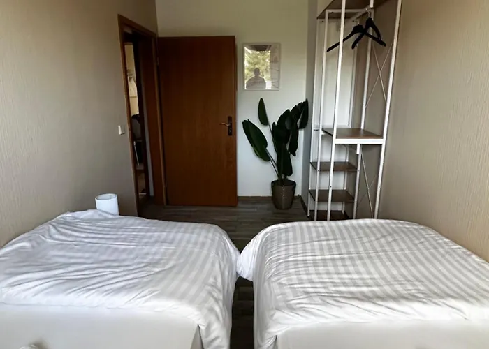 3-zimmer Ferienunterkunft Inkl Parkplatz Und Balkon, Mit Naehe Zum