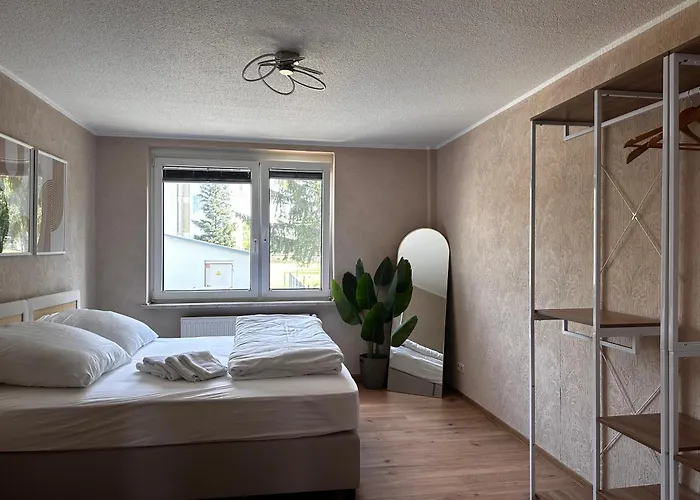 3-zimmer Ferienunterkunft Inkl Parkplatz Und Balkon, Mit Naehe Zum Lägenhet